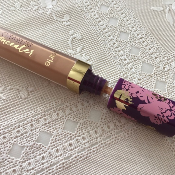 🔥HP 🆕 Tarte Creaseless Undereye Concealer, 43N, NWOB - Picture 6 of 6